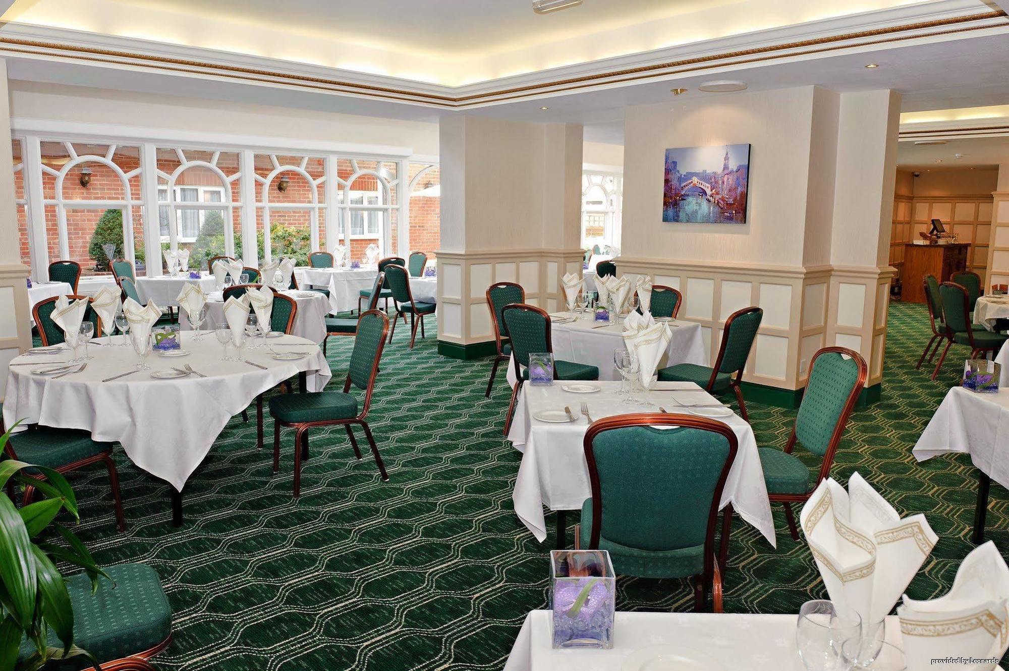 The Birch Hotel Haywards Heath Restaurante foto